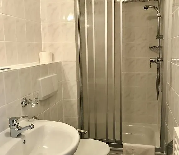 Ratskeller Отель Целль-ан-дер-Мозель